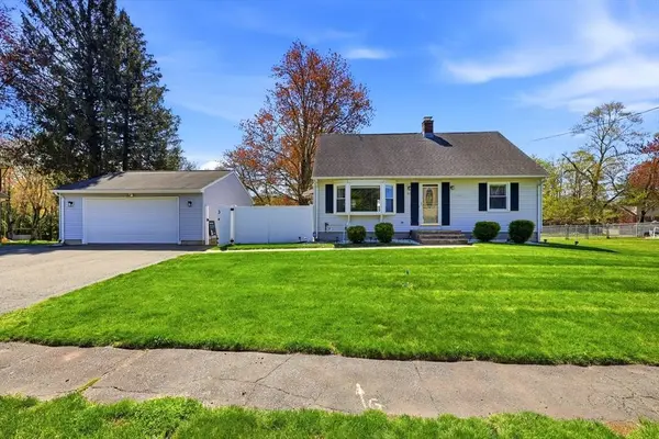 82 Pleasant Dr, Agawam, MA 01030