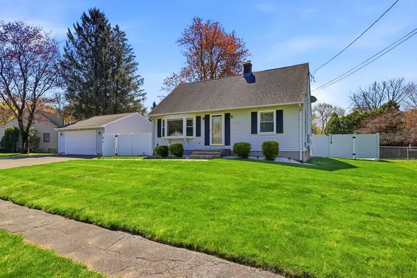 82 Pleasant Dr, Agawam, MA 01030