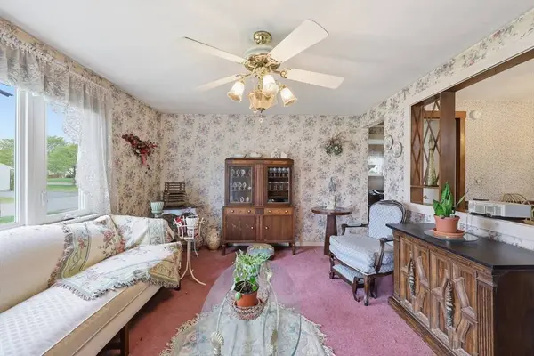 11 Judith St, Springfield, MA 01118