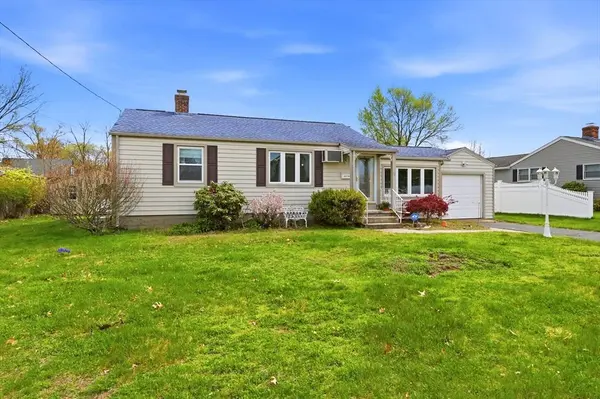 11 Judith St, Springfield, MA 01118