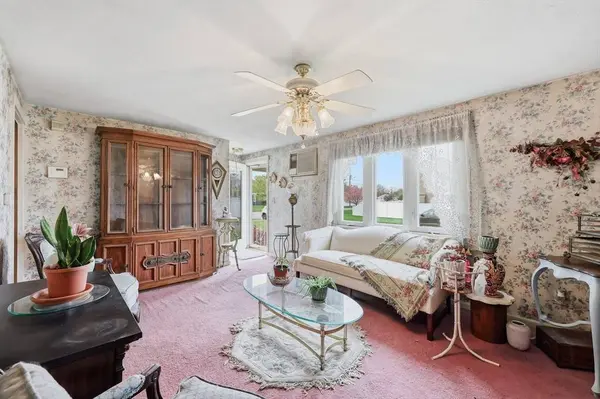 11 Judith St, Springfield, MA 01118