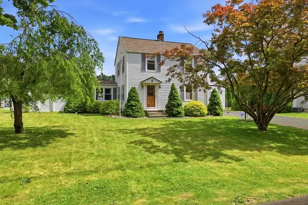 37 Valentine St, Agawam, MA 01001