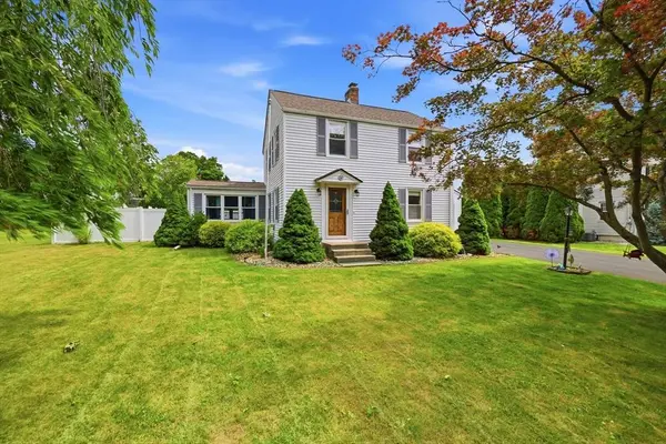 37 Valentine St, Agawam, MA 01001