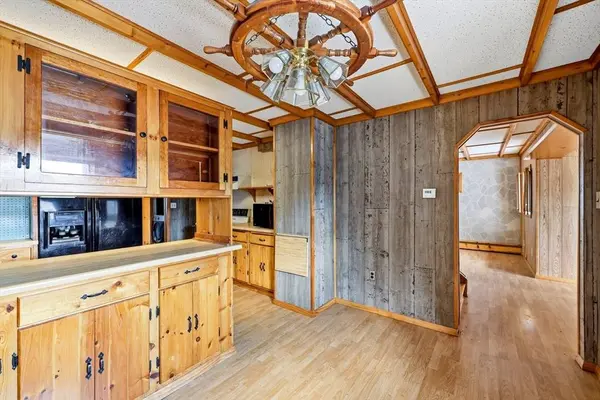 118 Blanchwood Ave, Chicopee, MA 01013