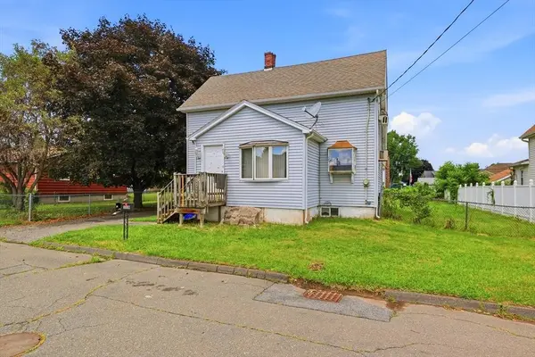 118 Blanchwood Ave, Chicopee, MA 01013