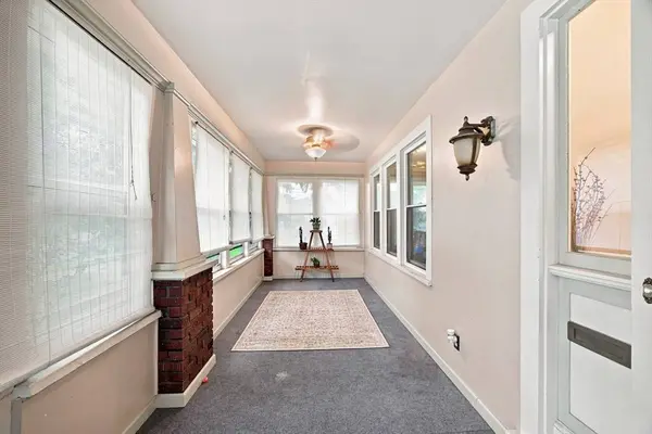 90 Bonneville Ave, Chicopee, MA 01013