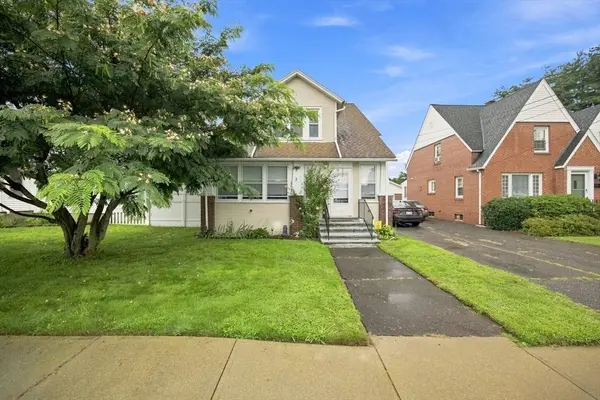 90 Bonneville Ave, Chicopee, MA 01013