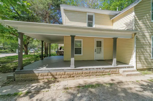 1254 N Lewellen St, Wichita, KS 67203-3571