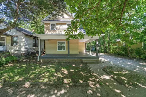 1254 N Lewellen St, Wichita, KS 67203-3571