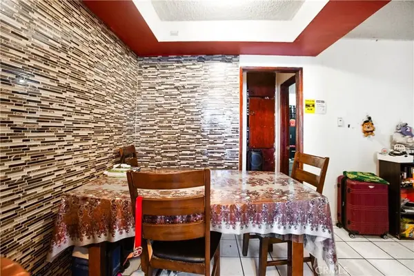 4623 Compton Blvd, Compton, CA 90221