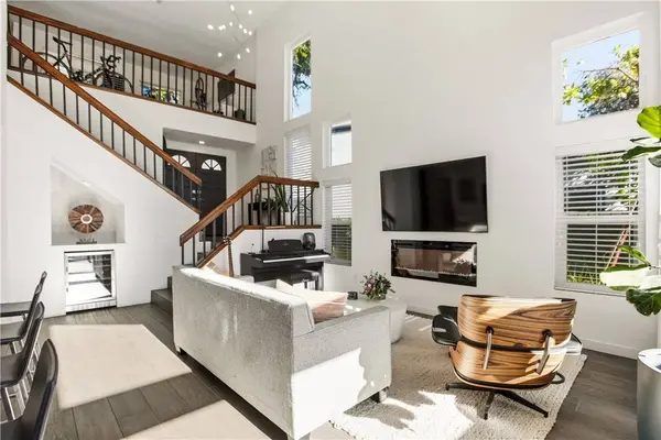 24522 Windsor #C, Valencia, CA 91355