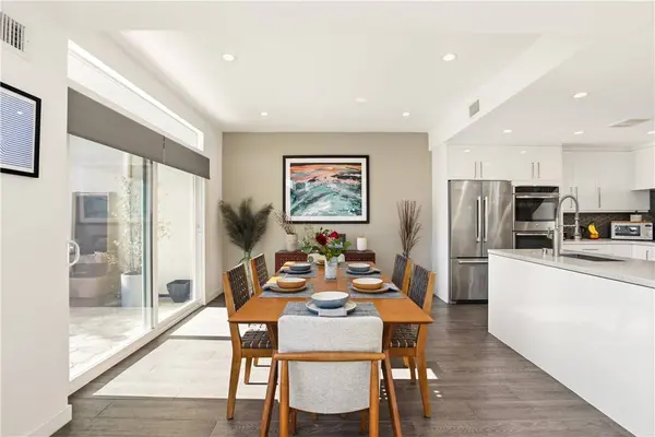 24522 Windsor #C, Valencia, CA 91355