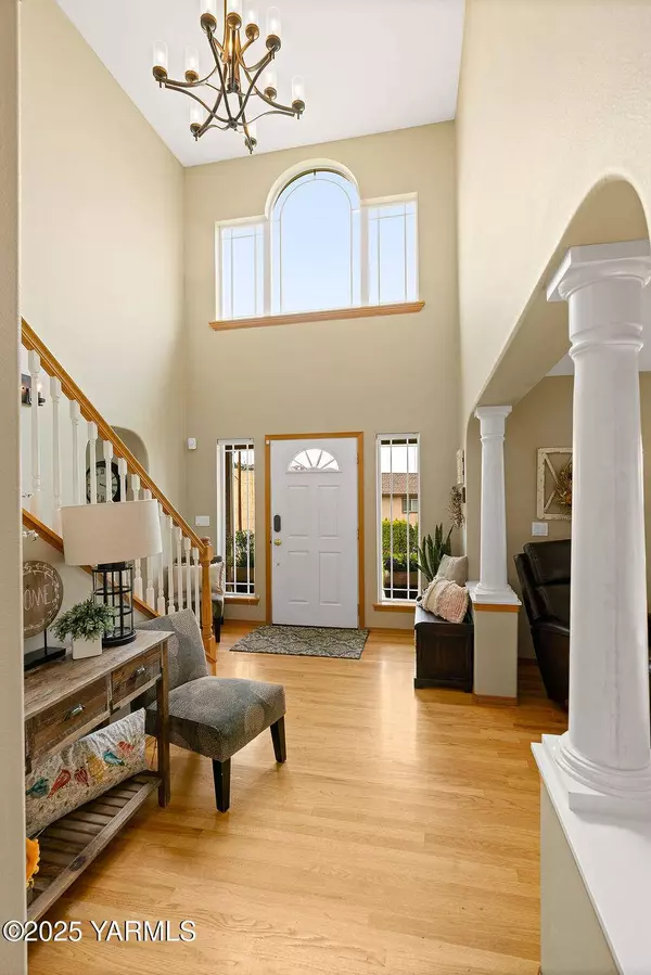 1002 Ridgeview Ave, Selah, WA 98942