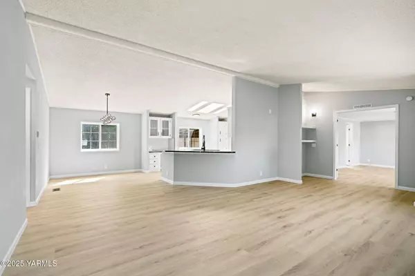 7610 Nob Hill Blvd # 1W, Yakima, WA 98908