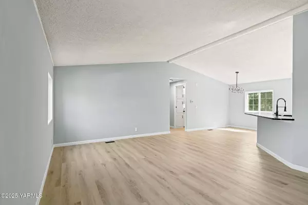 7610 Nob Hill Blvd # 1W, Yakima, WA 98908