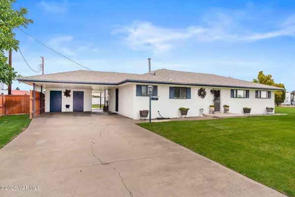 221 Skone Way, Wapato, WA 98951