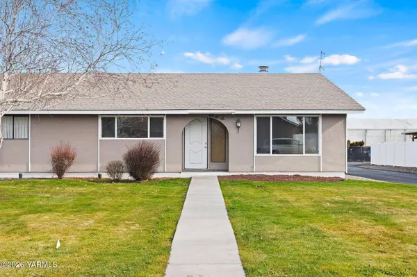 611 53rd Ave S, Yakima, WA 98908