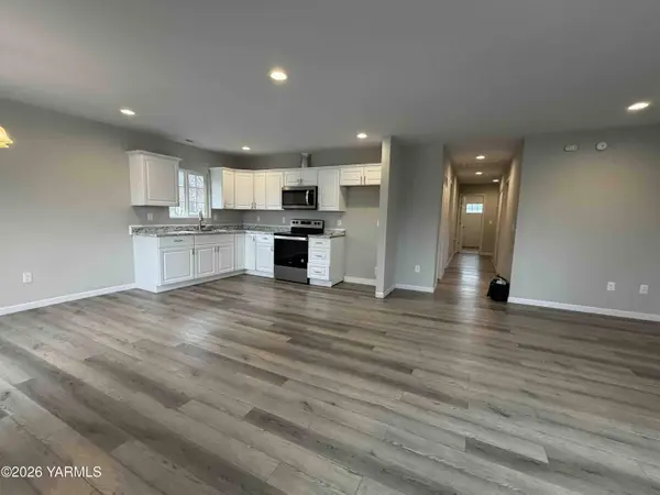 400 First St, White Swan, WA 98952