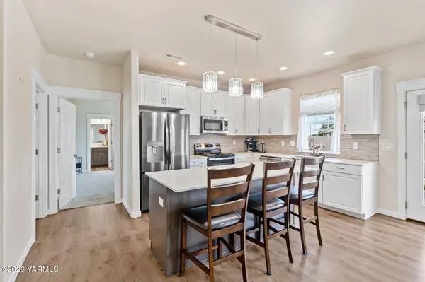 1909 S 61st Ave, Yakima, WA 98908