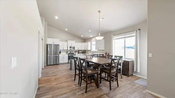 8 S 12th Street Lp, Selah, WA 98942