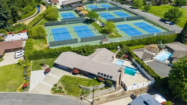 411 N 36th Ave, Yakima, WA 98902