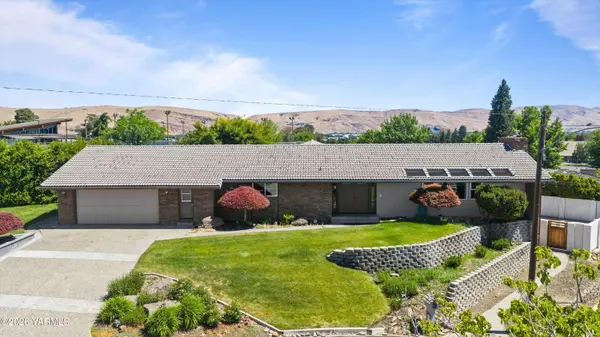 411 N 36th Ave, Yakima, WA 98902