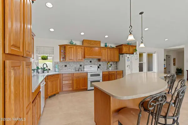 31 Faulkner Rd, Selah, WA 98942