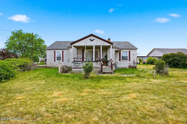 1580 N Cottonwood Rd, Yakima, WA 98908
