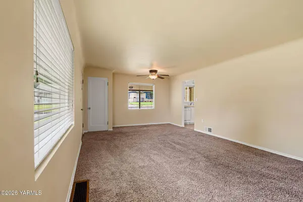 120 Vendome Ave, Yakima, WA 98902