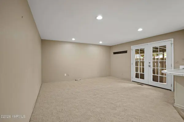 3112 15 Redwood WAY, Yakima, WA 98902