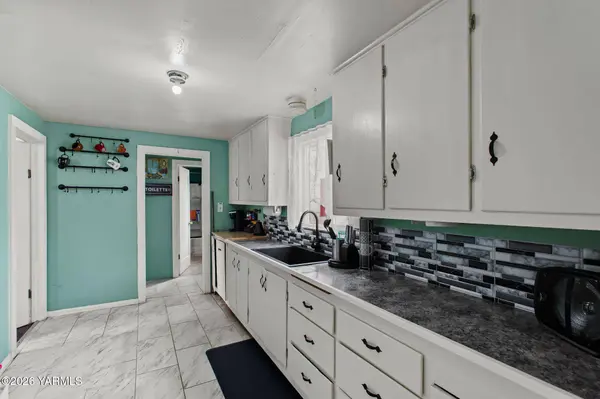 3808 S 2nd St, Union Gap, WA 98903