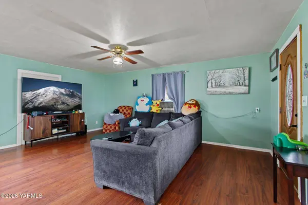 3808 S 2nd St, Union Gap, WA 98903