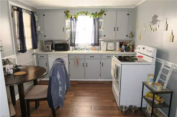 126 J Nettie DR, Lexington, NC 27292