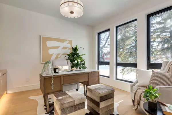 46 Varsity Estates Close NW, Calgary, AB T3B 5J2