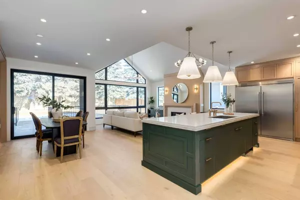 46 Varsity Estates Close NW, Calgary, AB T3B 5J2