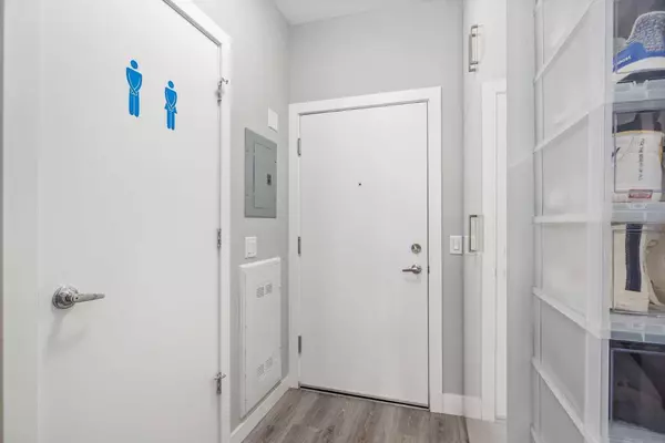 515 4 AVE NE #311, Calgary, AB T2E 0J9