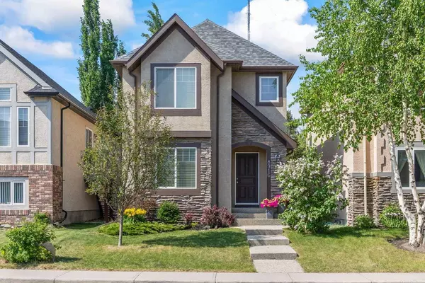 8916 Wentworth AVE SW, Calgary, AB T3H 5N9