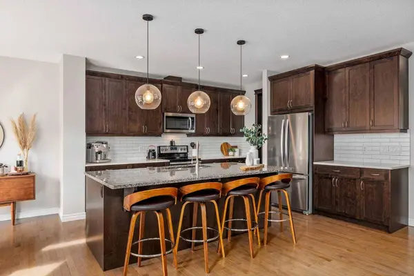 192 Nolanhurst HTS NW, Calgary, AB T3R 1S6