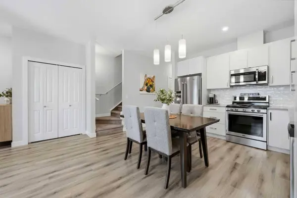 535 Canals XING SW, Airdrie, AB T4B 4L3