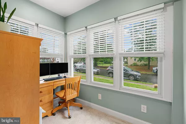 401 WOODLAND AVE, Glendora, NJ 08029