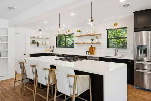 921 Teakwood Drive, Richardson, TX 75080