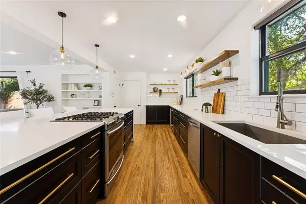 921 Teakwood Drive, Richardson, TX 75080