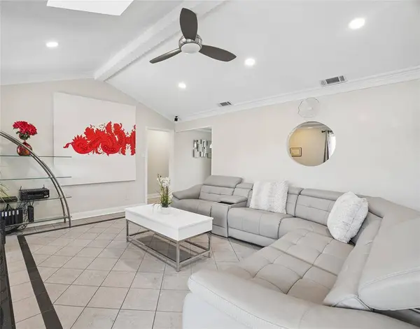 1910 University Drive, Richardson, TX 75081