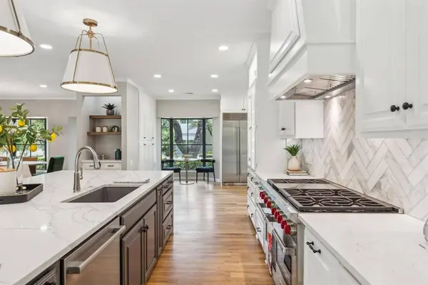 6030 Club Oaks Drive, Dallas, TX 75248