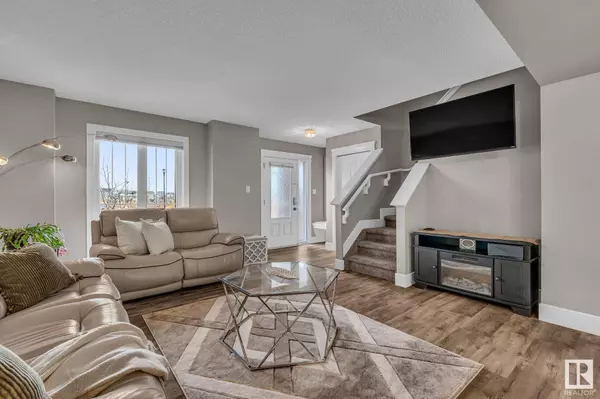 283 DESROCHERS BV SW, Edmonton, AB T6W 3H9