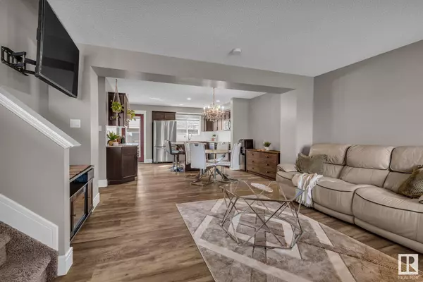 283 DESROCHERS BV SW, Edmonton, AB T6W 3H9