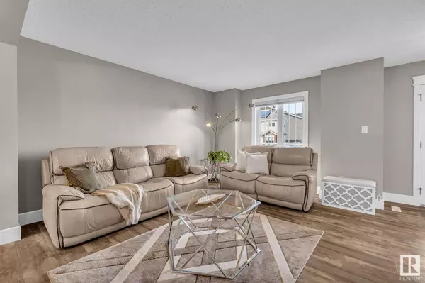 283 DESROCHERS BV SW, Edmonton, AB T6W 3H9