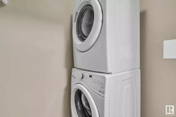 #423 12025 22 AV SW, Edmonton, AB T6W 2Y1