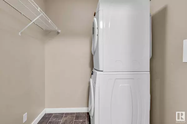 #423 12025 22 AV SW, Edmonton, AB T6W 2Y1