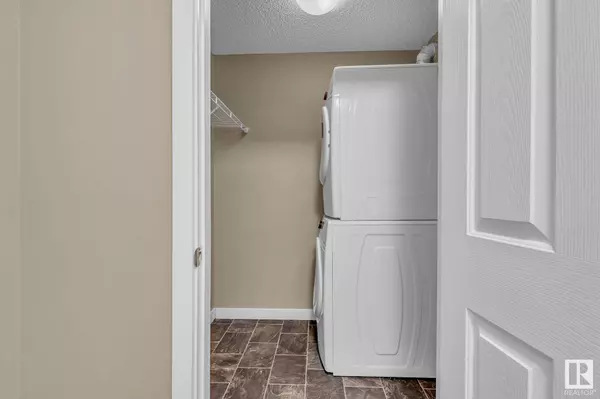 #423 12025 22 AV SW, Edmonton, AB T6W 2Y1